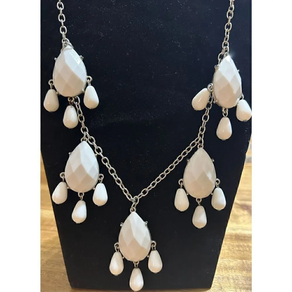 Fashion Jewelry Necklace Silver Tone Metal 27”